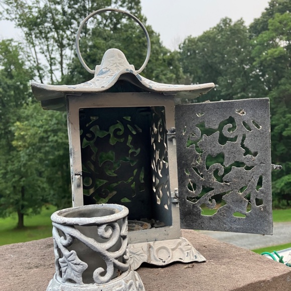 PARTYLITE VINTAGE GARDEN LANTERN WITH VOTIVE HOLDER INSERT DISTRESSED - Picture 3 of 3